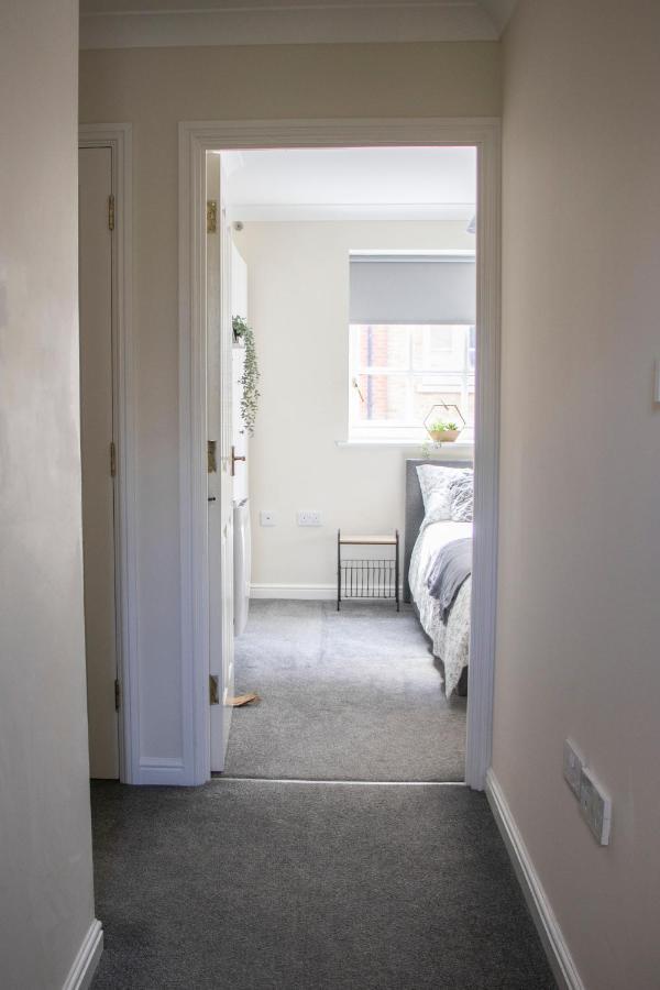 Lovely 3-Bedroom Apartment In Colchester Exterior photo