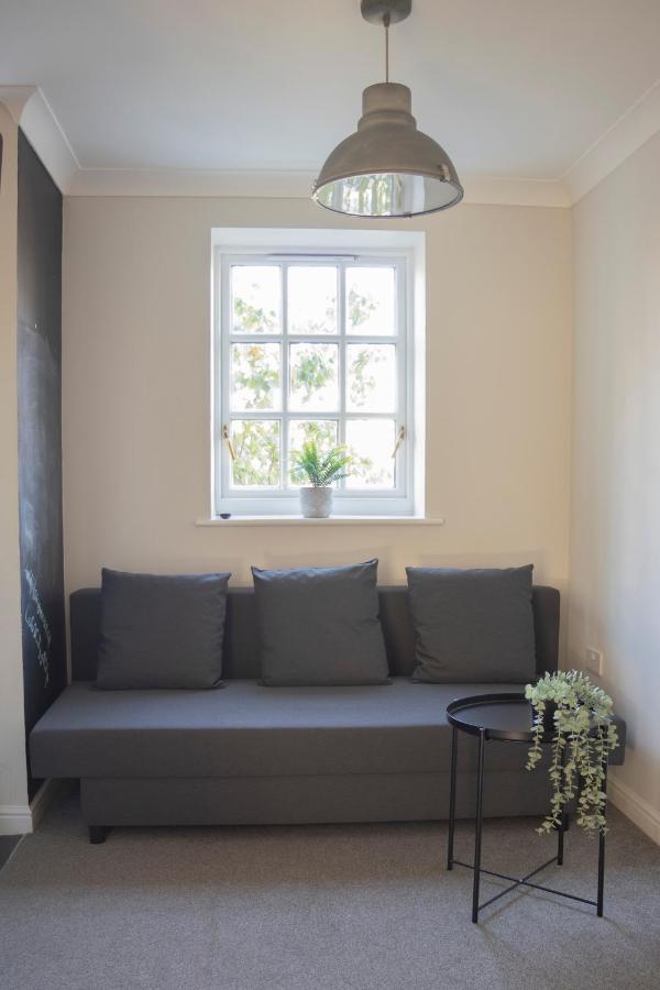 Lovely 3-Bedroom Apartment In Colchester Exterior photo
